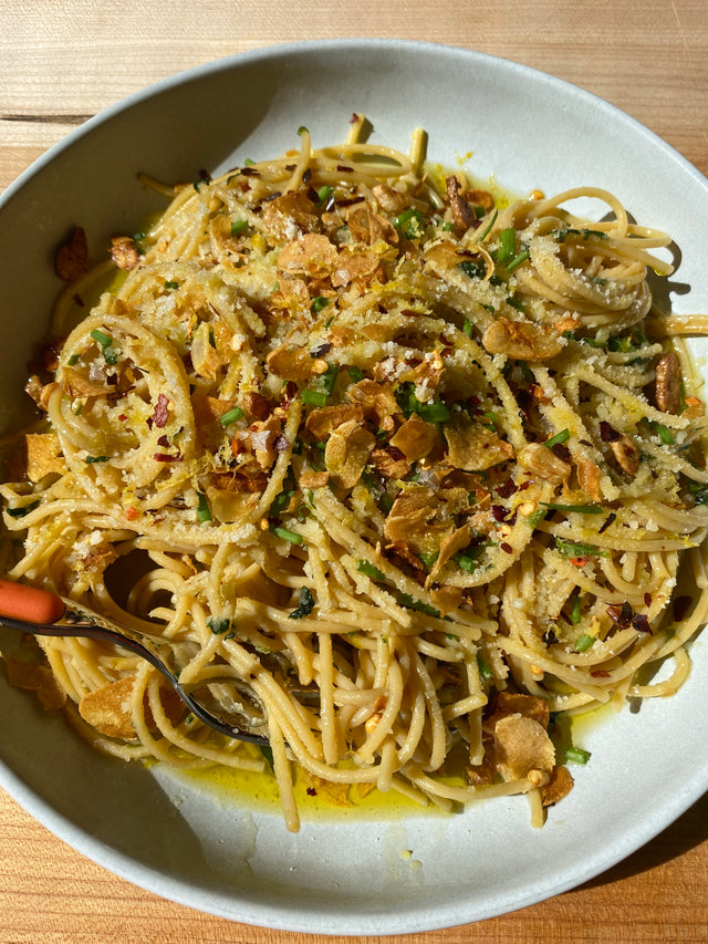 Banza's Extra-Garlicky Aglio e Olio Pasta Recipe